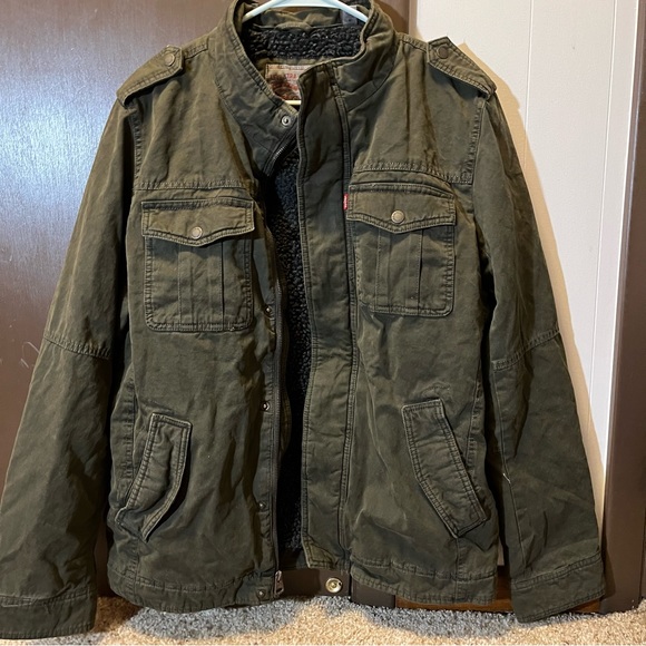 Levis Two Pocket Trucker Utility Jacket Pocket Military Faux Sherpa Lined Warm M - Picture 4 of 16
